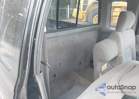 2000 Nissan Frontier Xe z USA, uszkodzony, nr VIN 1N6DD26S8YC422566